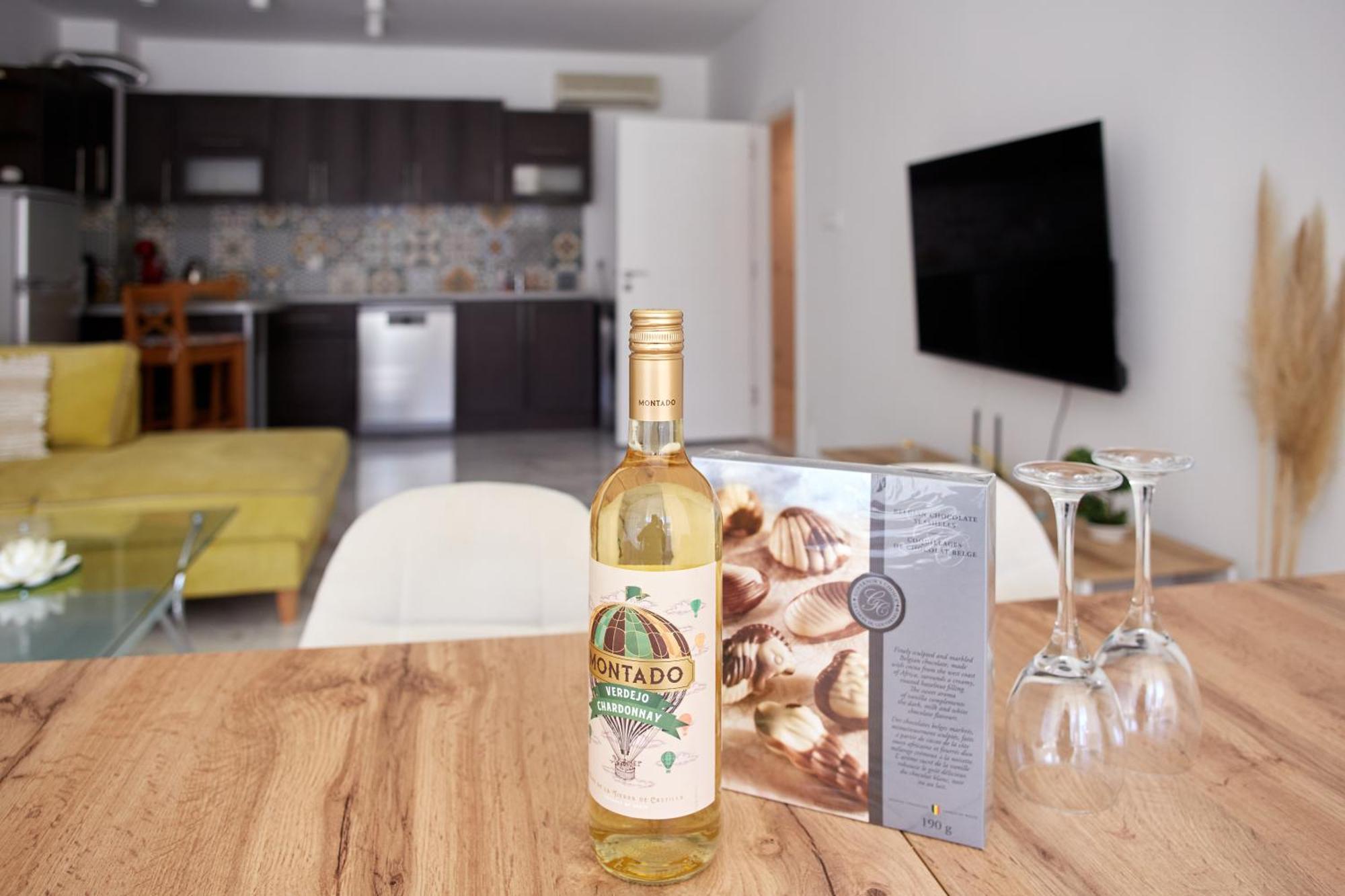 Luxury First Line Apartment With Pool By The Sea Nesebar Exteriör bild